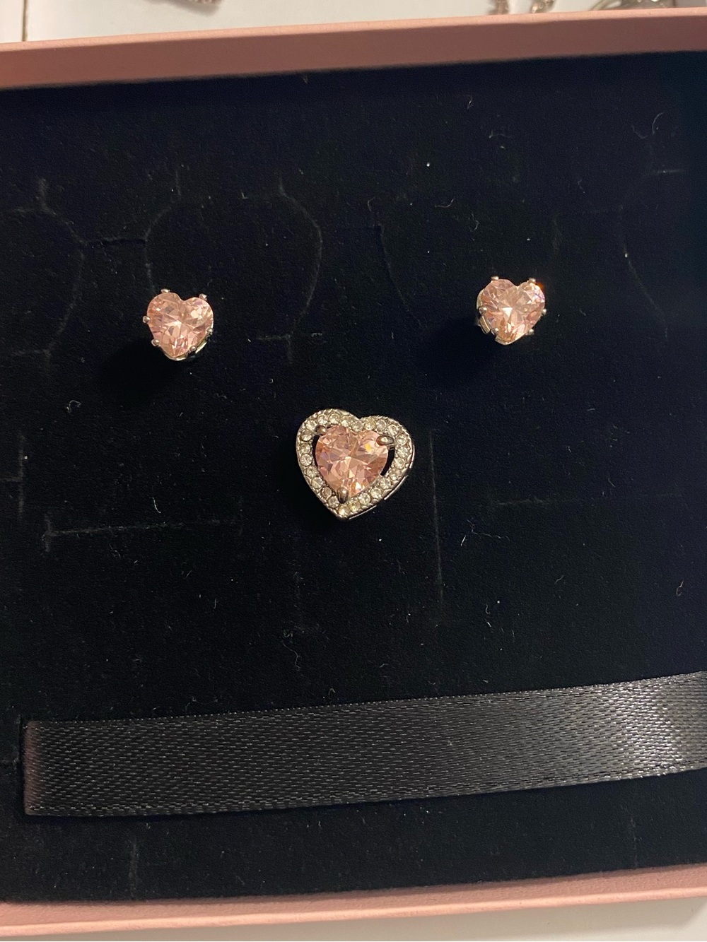 Pink Heart Crystal Stud Earrings and Pendant Set 💗